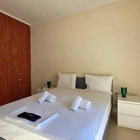 Life Is For Suite! Apartment