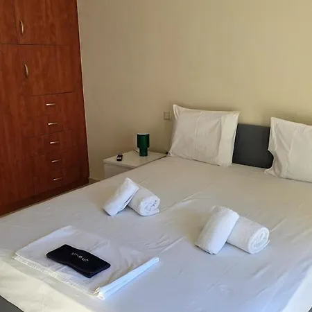 Life Is For Suite! Apartment