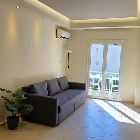 Apartment Life Is For Suite! Patras